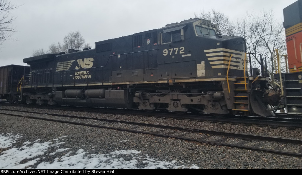 NS Dash 9 on a coal train